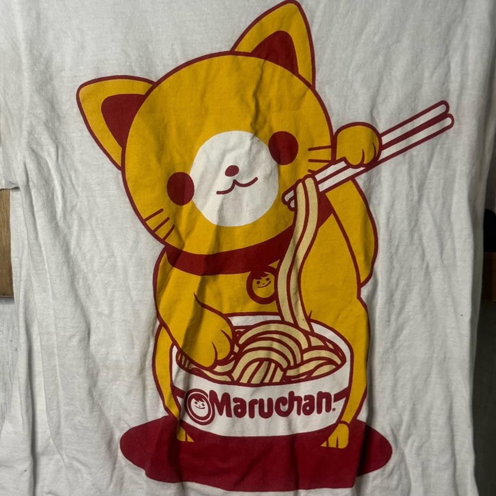 Maruchan unisex Short Sleeve Ramen Cat Graphic Print T-Shirt White Small